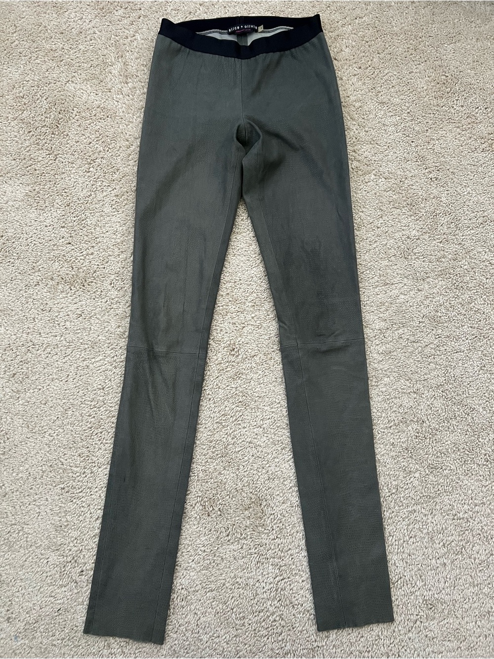 Alice + Olivia Leather Leggings Women’s Size 4 Green Suede Mid Rise Skinny Pants